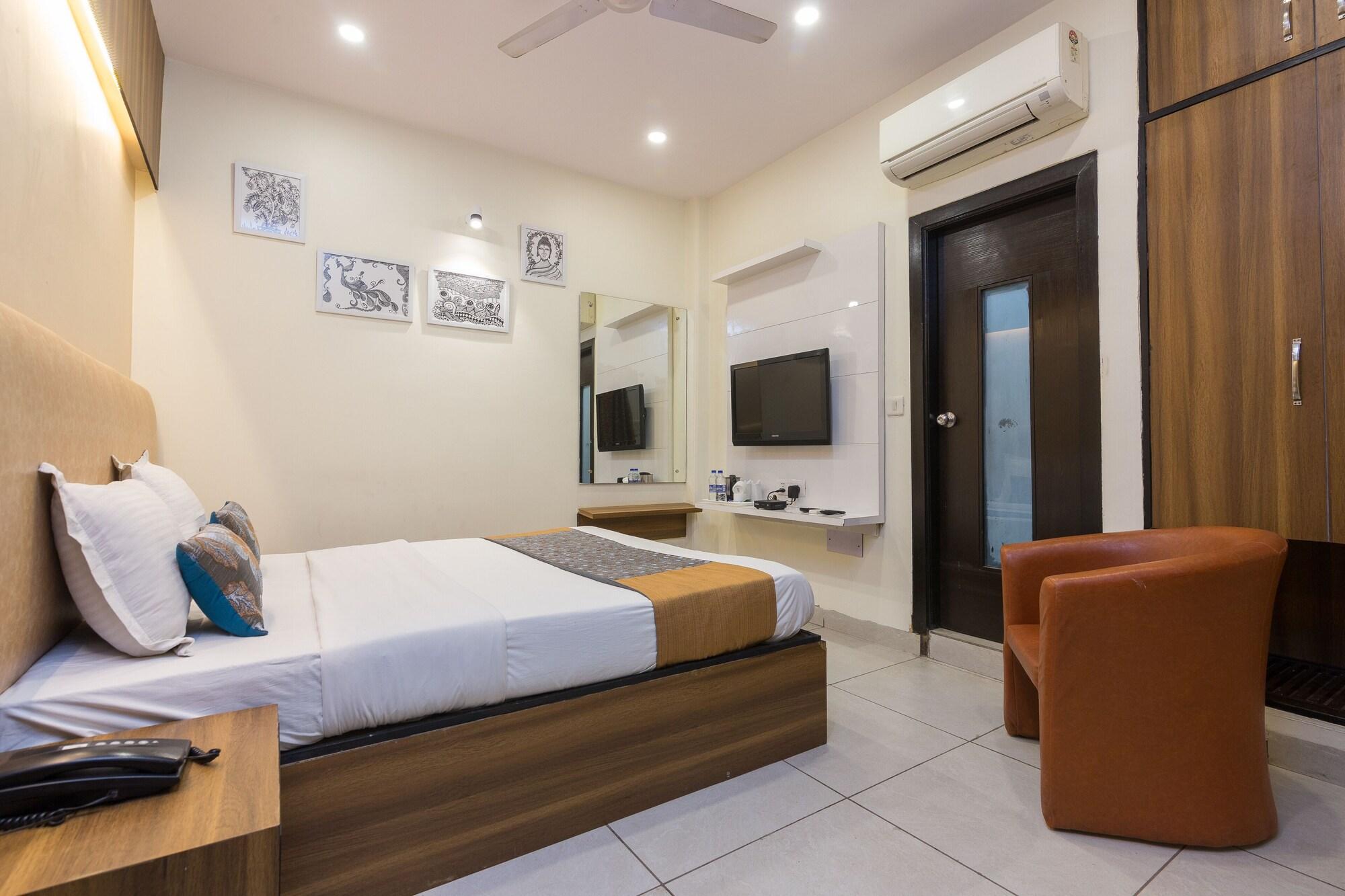 Rupam Hotel Delhi Zewnętrze zdjęcie