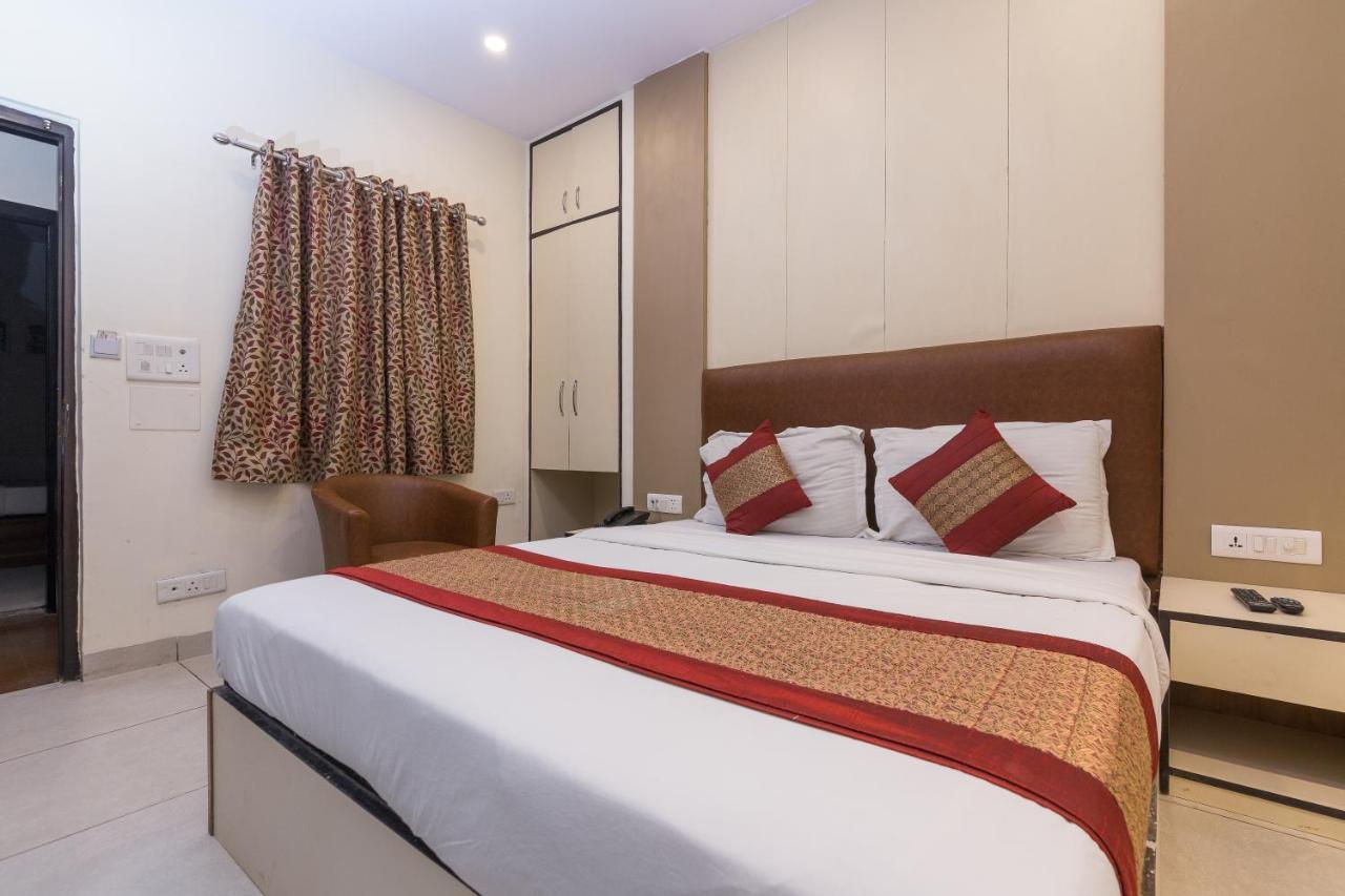 Rupam Hotel Delhi Zewnętrze zdjęcie
